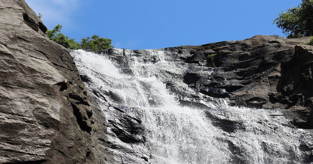 tiruchendur to kutralam cab booking