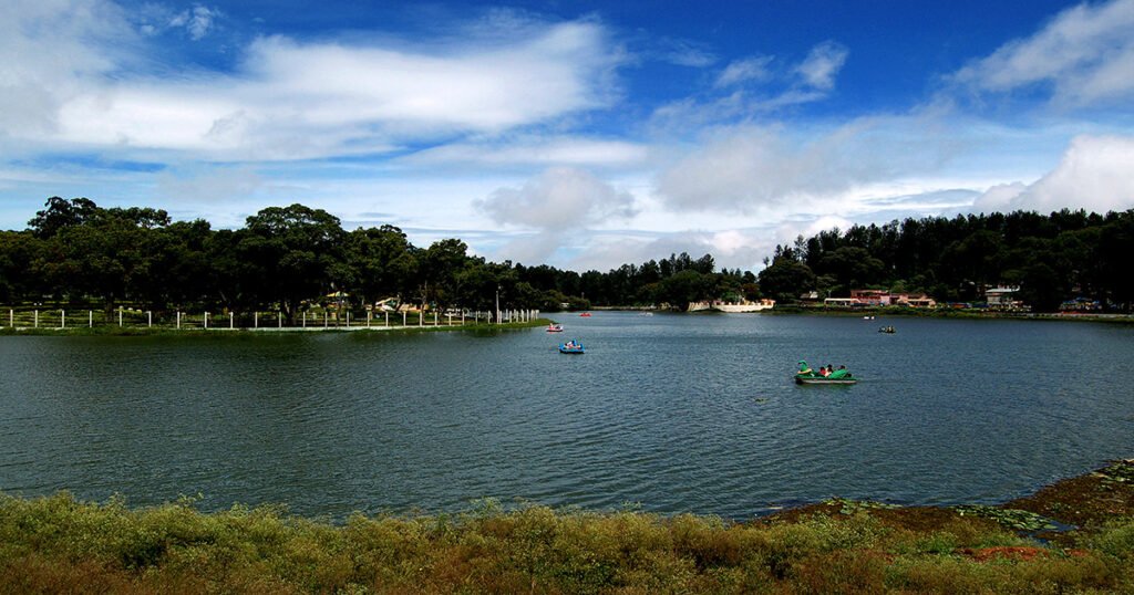 thoothukudi to yercaud call taxi
